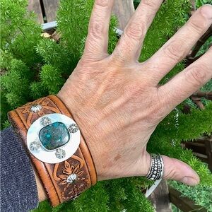 Leather cuff, up to 7 1/2” wrist